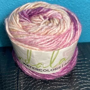 NWT Mandala Watercolors Bulky 75% Acrylic 15% Wool 10% Nylon 100g = 3.5 oz